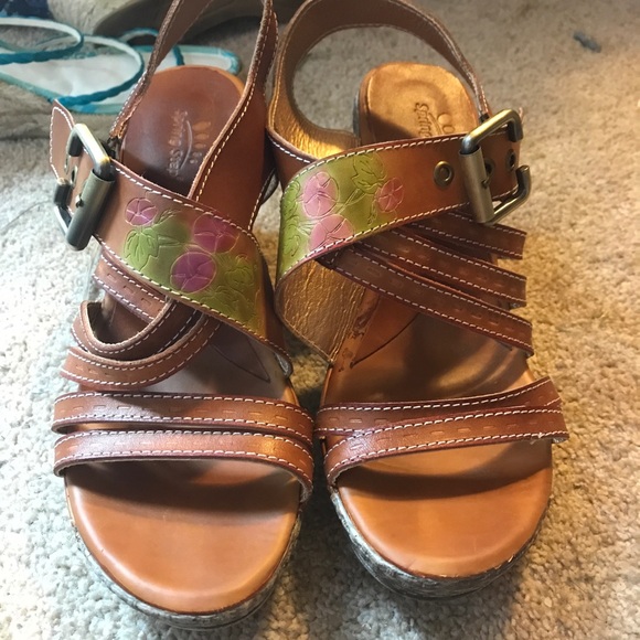 Spring Step Wedges - Picture 1 of 7